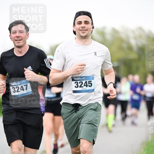 07.04.2024 - 43. Internationalen Wilhelmsburger Insellauf Dr. Thomas Lammeyer http://msf.ph/oto/6040622 07.04.2024 10:36:03 Laufen 3247, 43, 3245 meine-sportfotos.de
