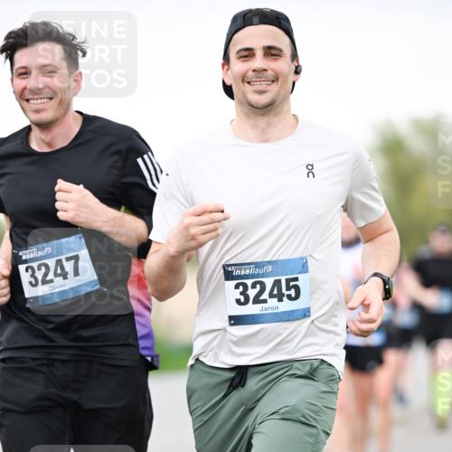 07.04.2024 - 43. Internationalen Wilhelmsburger Insellauf Dr. Thomas Lammeyer http://msf.ph/oto/6040627 07.04.2024 10:36:04 Laufen 60, 3247, 43, 3245 meine-sportfotos.de
