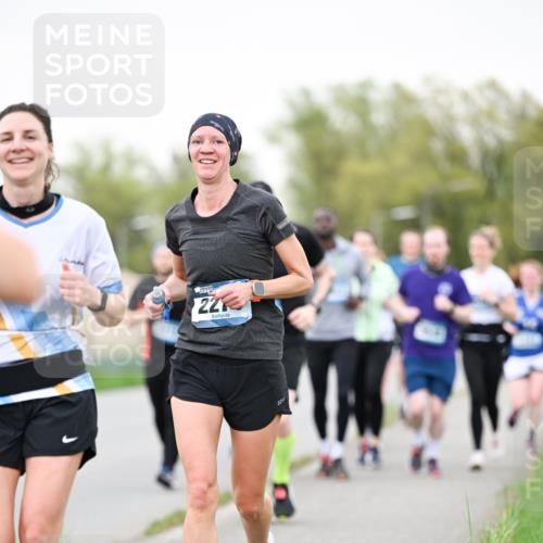 07.04.2024 - 43. Internationalen Wilhelmsburger Insellauf Dr. Thomas Lammeyer http://msf.ph/oto/6040638 07.04.2024 10:36:06 Laufen 22 meine-sportfotos.de