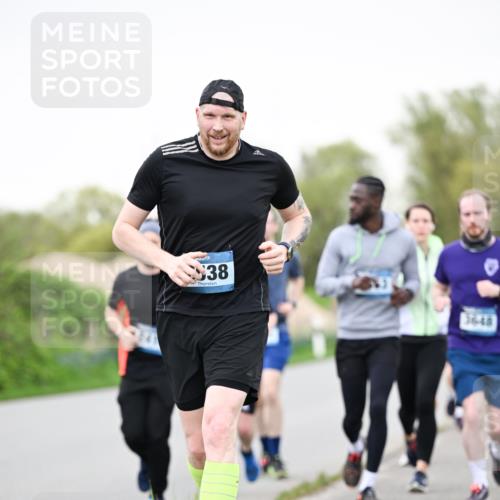 07.04.2024 - 43. Internationalen Wilhelmsburger Insellauf Dr. Thomas Lammeyer http://msf.ph/oto/6040647 07.04.2024 10:36:09 Laufen 38, 3648 meine-sportfotos.de