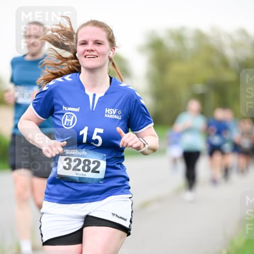 07.04.2024 - 43. Internationalen Wilhelmsburger Insellauf Dr. Thomas Lammeyer http://msf.ph/oto/6040677 07.04.2024 10:36:14 Laufen 15, 3282 meine-sportfotos.de