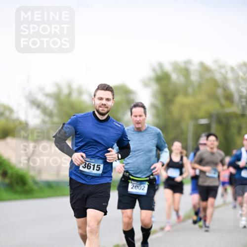 07.04.2024 - 43. Internationalen Wilhelmsburger Insellauf Dr. Thomas Lammeyer http://msf.ph/oto/6040692 07.04.2024 10:36:22 Laufen 3615, 2002 meine-sportfotos.de