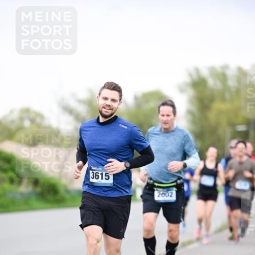 07.04.2024 - 43. Internationalen Wilhelmsburger Insellauf Dr. Thomas Lammeyer http://msf.ph/oto/6040695 07.04.2024 10:36:23 Laufen 3615, 2002 meine-sportfotos.de