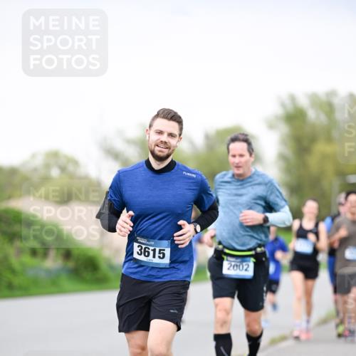 07.04.2024 - 43. Internationalen Wilhelmsburger Insellauf Dr. Thomas Lammeyer http://msf.ph/oto/6040696 07.04.2024 10:36:23 Laufen 3615, 2002 meine-sportfotos.de