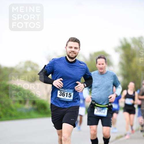 07.04.2024 - 43. Internationalen Wilhelmsburger Insellauf Dr. Thomas Lammeyer http://msf.ph/oto/6040697 07.04.2024 10:36:23 Laufen 3615, 2002 meine-sportfotos.de