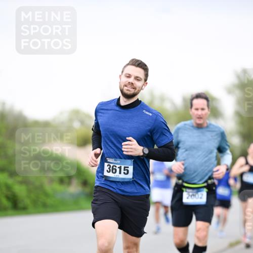 07.04.2024 - 43. Internationalen Wilhelmsburger Insellauf Dr. Thomas Lammeyer http://msf.ph/oto/6040699 07.04.2024 10:36:23 Laufen 3615, 2002 meine-sportfotos.de