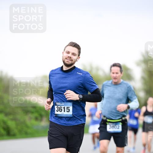 07.04.2024 - 43. Internationalen Wilhelmsburger Insellauf Dr. Thomas Lammeyer http://msf.ph/oto/6040700 07.04.2024 10:36:23 Laufen 3615, 2002 meine-sportfotos.de