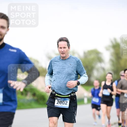 07.04.2024 - 43. Internationalen Wilhelmsburger Insellauf Dr. Thomas Lammeyer http://msf.ph/oto/6040703 07.04.2024 10:36:24 Laufen 2002 meine-sportfotos.de