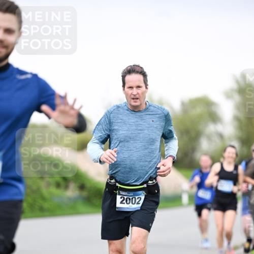 07.04.2024 - 43. Internationalen Wilhelmsburger Insellauf Dr. Thomas Lammeyer http://msf.ph/oto/6040704 07.04.2024 10:36:24 Laufen 2002 meine-sportfotos.de