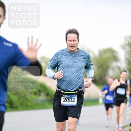 07.04.2024 - 43. Internationalen Wilhelmsburger Insellauf Dr. Thomas Lammeyer http://msf.ph/oto/6040705 07.04.2024 10:36:24 Laufen 2002 meine-sportfotos.de