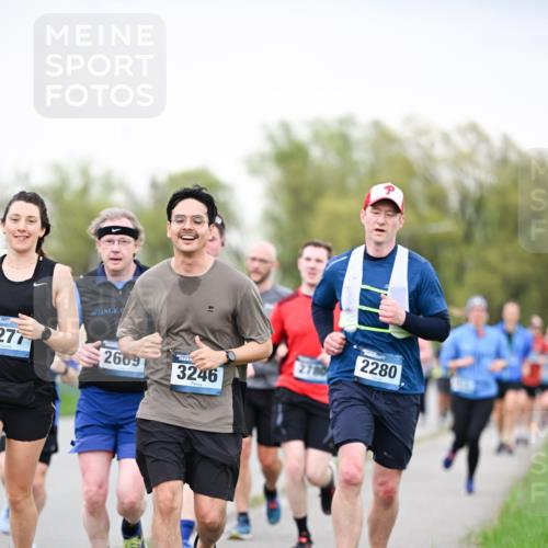 07.04.2024 - 43. Internationalen Wilhelmsburger Insellauf Dr. Thomas Lammeyer http://msf.ph/oto/6040716 07.04.2024 10:36:27 Laufen 277, 3246, 2280, 2609 meine-sportfotos.de