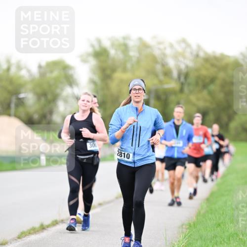 07.04.2024 - 43. Internationalen Wilhelmsburger Insellauf Dr. Thomas Lammeyer http://msf.ph/oto/6040724 07.04.2024 10:36:33 Laufen 300, 2810 meine-sportfotos.de