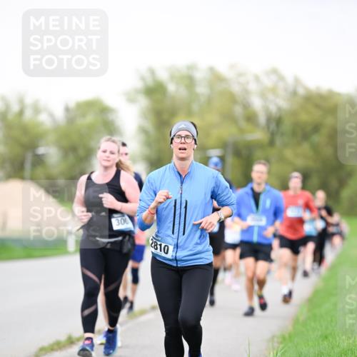 07.04.2024 - 43. Internationalen Wilhelmsburger Insellauf Dr. Thomas Lammeyer http://msf.ph/oto/6040729 07.04.2024 10:36:33 Laufen 300, 2810 meine-sportfotos.de