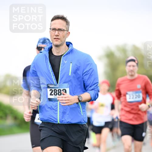 07.04.2024 - 43. Internationalen Wilhelmsburger Insellauf Dr. Thomas Lammeyer http://msf.ph/oto/6040751 07.04.2024 10:36:40 Laufen 43, 2889, 2320 meine-sportfotos.de