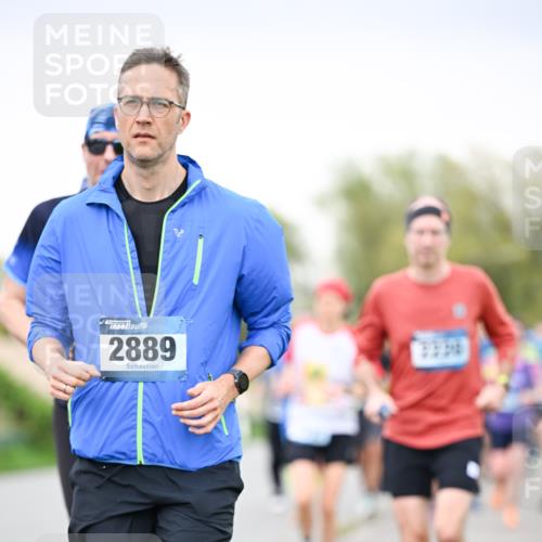 07.04.2024 - 43. Internationalen Wilhelmsburger Insellauf Dr. Thomas Lammeyer http://msf.ph/oto/6040752 07.04.2024 10:36:40 Laufen 2889 meine-sportfotos.de