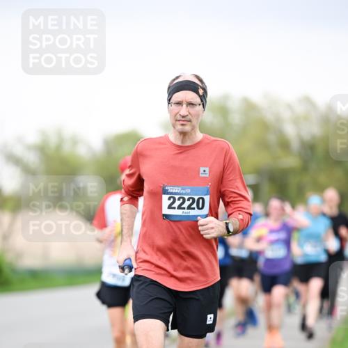 07.04.2024 - 43. Internationalen Wilhelmsburger Insellauf Dr. Thomas Lammeyer http://msf.ph/oto/6040758 07.04.2024 10:36:41 Laufen 2220 meine-sportfotos.de