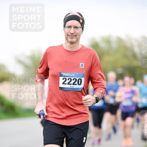 07.04.2024 - 43. Internationalen Wilhelmsburger Insellauf Dr. Thomas Lammeyer http://msf.ph/oto/6040770 07.04.2024 10:36:42 Laufen 2220 meine-sportfotos.de