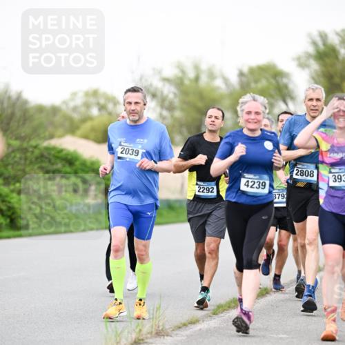 07.04.2024 - 43. Internationalen Wilhelmsburger Insellauf Dr. Thomas Lammeyer http://msf.ph/oto/6040780 07.04.2024 10:36:44 Laufen 2039, 4239, 2292, 3792, 2808, 393 meine-sportfotos.de