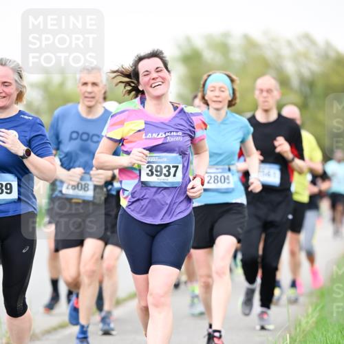 07.04.2024 - 43. Internationalen Wilhelmsburger Insellauf Dr. Thomas Lammeyer http://msf.ph/oto/6040795 07.04.2024 10:36:46 Laufen 39, 2008, 3937, 2809 meine-sportfotos.de