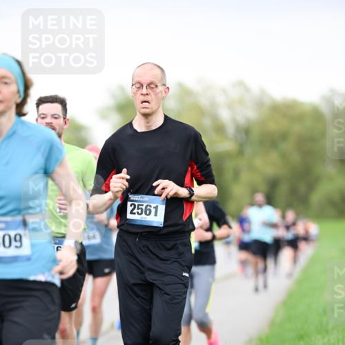 07.04.2024 - 43. Internationalen Wilhelmsburger Insellauf Dr. Thomas Lammeyer http://msf.ph/oto/6040815 07.04.2024 10:36:48 Laufen 09, 60, 2561 meine-sportfotos.de