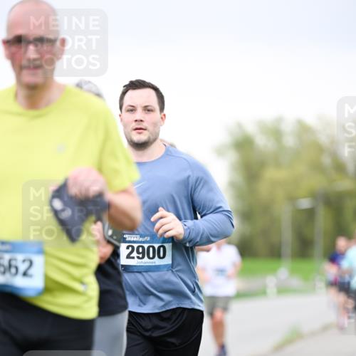 07.04.2024 - 43. Internationalen Wilhelmsburger Insellauf Dr. Thomas Lammeyer http://msf.ph/oto/6040828 07.04.2024 10:36:51 Laufen 662, 2900 meine-sportfotos.de