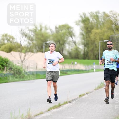 07.04.2024 - 43. Internationalen Wilhelmsburger Insellauf Dr. Thomas Lammeyer http://msf.ph/oto/6040831 07.04.2024 10:36:54 Laufen 2806, 4418 meine-sportfotos.de