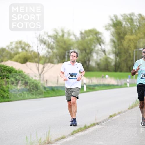 07.04.2024 - 43. Internationalen Wilhelmsburger Insellauf Dr. Thomas Lammeyer http://msf.ph/oto/6040835 07.04.2024 10:36:54 Laufen 2806, 44 meine-sportfotos.de