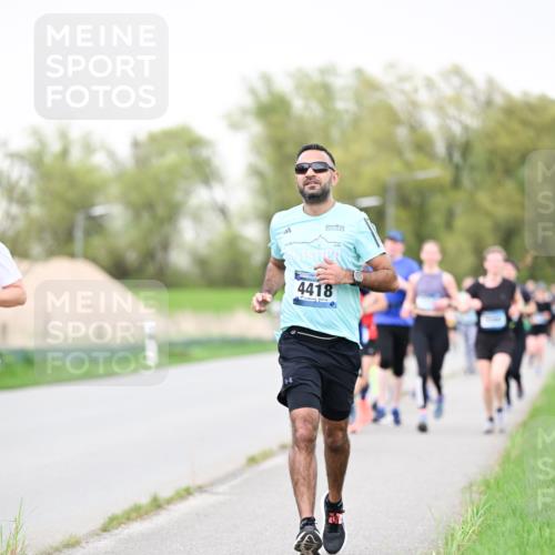 07.04.2024 - 43. Internationalen Wilhelmsburger Insellauf Dr. Thomas Lammeyer http://msf.ph/oto/6040852 07.04.2024 10:36:56 Laufen 4418 meine-sportfotos.de