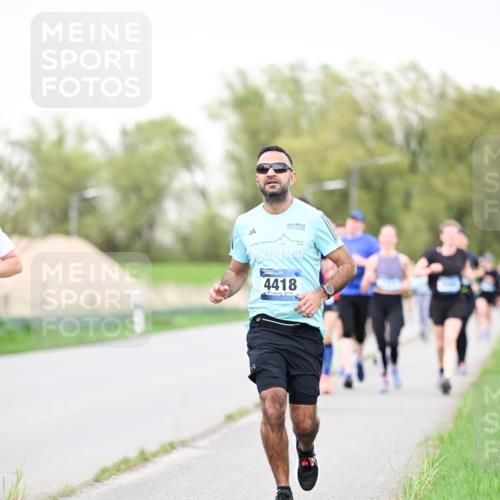 07.04.2024 - 43. Internationalen Wilhelmsburger Insellauf Dr. Thomas Lammeyer http://msf.ph/oto/6040854 07.04.2024 10:36:56 Laufen 4418 meine-sportfotos.de