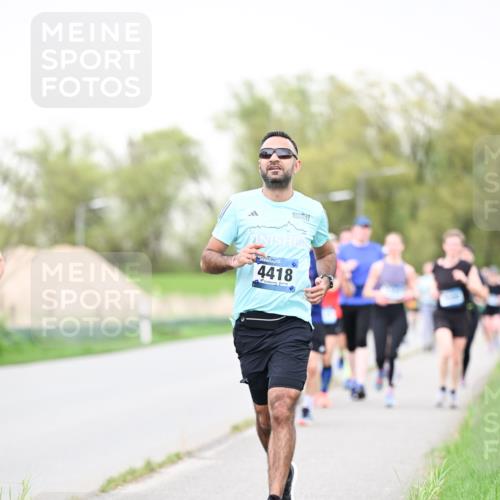 07.04.2024 - 43. Internationalen Wilhelmsburger Insellauf Dr. Thomas Lammeyer http://msf.ph/oto/6040858 07.04.2024 10:36:57 Laufen 4418 meine-sportfotos.de