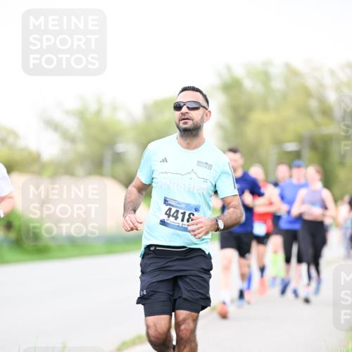 07.04.2024 - 43. Internationalen Wilhelmsburger Insellauf Dr. Thomas Lammeyer http://msf.ph/oto/6040871 07.04.2024 10:36:58 Laufen 4418 meine-sportfotos.de