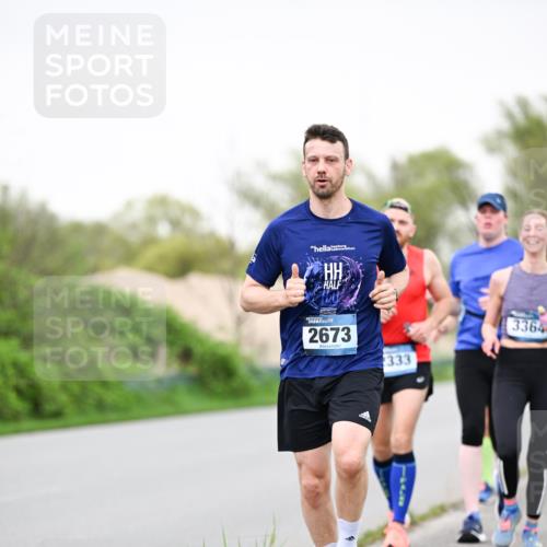 07.04.2024 - 43. Internationalen Wilhelmsburger Insellauf Dr. Thomas Lammeyer http://msf.ph/oto/6040879 07.04.2024 10:37:01 Laufen 2673, 333, 3364 meine-sportfotos.de