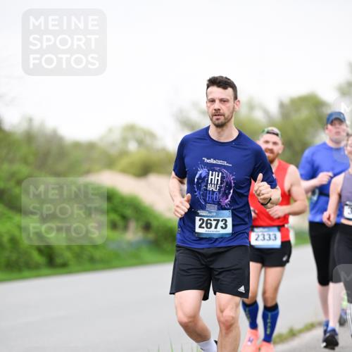 07.04.2024 - 43. Internationalen Wilhelmsburger Insellauf Dr. Thomas Lammeyer http://msf.ph/oto/6040883 07.04.2024 10:37:02 Laufen 2, 2673, 2333 meine-sportfotos.de