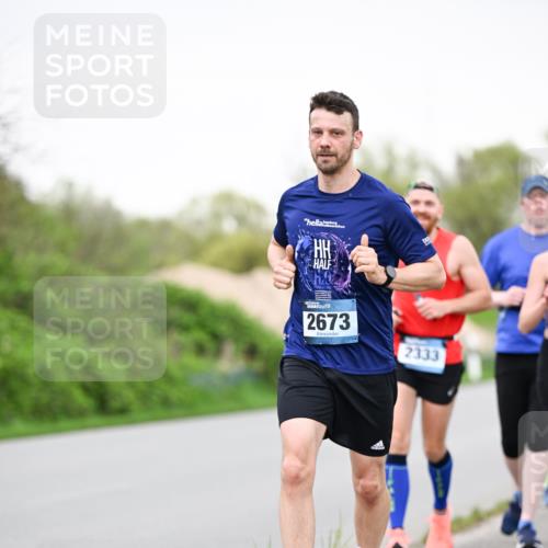 07.04.2024 - 43. Internationalen Wilhelmsburger Insellauf Dr. Thomas Lammeyer http://msf.ph/oto/6040884 07.04.2024 10:37:02 Laufen 20, 2673, 2333 meine-sportfotos.de