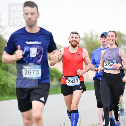 07.04.2024 - 43. Internationalen Wilhelmsburger Insellauf Dr. Thomas Lammeyer http://msf.ph/oto/6040895 07.04.2024 10:37:03 Laufen 2673, 2333, 33 meine-sportfotos.de