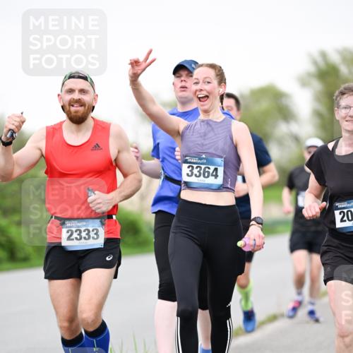 07.04.2024 - 43. Internationalen Wilhelmsburger Insellauf Dr. Thomas Lammeyer http://msf.ph/oto/6040899 07.04.2024 10:37:04 Laufen 2333, 3364, 20 meine-sportfotos.de