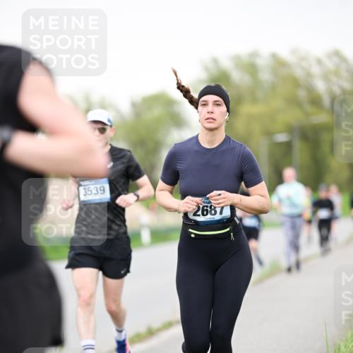 07.04.2024 - 43. Internationalen Wilhelmsburger Insellauf Dr. Thomas Lammeyer http://msf.ph/oto/6040920 07.04.2024 10:37:06 Laufen 3539, 2687 meine-sportfotos.de