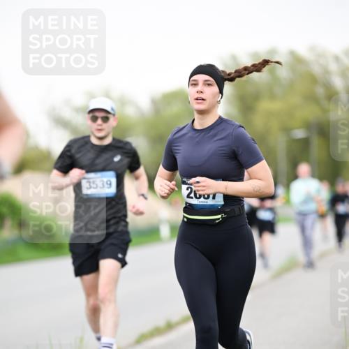 07.04.2024 - 43. Internationalen Wilhelmsburger Insellauf Dr. Thomas Lammeyer http://msf.ph/oto/6040924 07.04.2024 10:37:06 Laufen 3539, 2007 meine-sportfotos.de