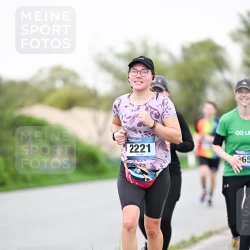 07.04.2024 - 43. Internationalen Wilhelmsburger Insellauf Dr. Thomas Lammeyer http://msf.ph/oto/6040975 07.04.2024 10:37:19 Laufen 2221, 65 meine-sportfotos.de