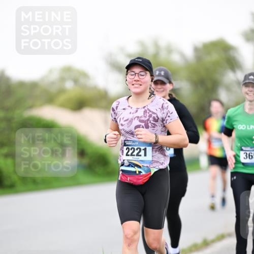 07.04.2024 - 43. Internationalen Wilhelmsburger Insellauf Dr. Thomas Lammeyer http://msf.ph/oto/6040977 07.04.2024 10:37:19 Laufen 2221, 365 meine-sportfotos.de