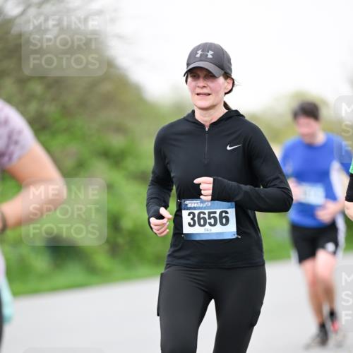07.04.2024 - 43. Internationalen Wilhelmsburger Insellauf Dr. Thomas Lammeyer http://msf.ph/oto/6040997 07.04.2024 10:37:21 Laufen 3656 meine-sportfotos.de