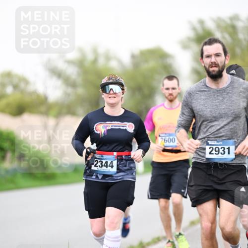 07.04.2024 - 43. Internationalen Wilhelmsburger Insellauf Dr. Thomas Lammeyer http://msf.ph/oto/6041026 07.04.2024 10:37:25 Laufen 2344, 2600, 2931 meine-sportfotos.de
