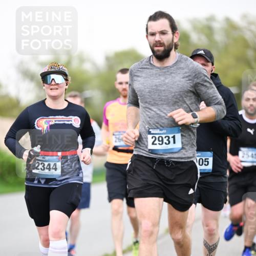 07.04.2024 - 43. Internationalen Wilhelmsburger Insellauf Dr. Thomas Lammeyer http://msf.ph/oto/6041033 07.04.2024 10:37:26 Laufen 2344, 2931, 05 meine-sportfotos.de