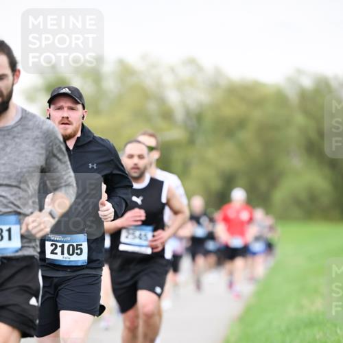 07.04.2024 - 43. Internationalen Wilhelmsburger Insellauf Dr. Thomas Lammeyer http://msf.ph/oto/6041035 07.04.2024 10:37:26 Laufen 31, 2105, 2545 meine-sportfotos.de