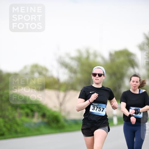 07.04.2024 - 43. Internationalen Wilhelmsburger Insellauf Dr. Thomas Lammeyer http://msf.ph/oto/6041074 07.04.2024 10:37:32 Laufen 3757 meine-sportfotos.de