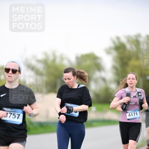 07.04.2024 - 43. Internationalen Wilhelmsburger Insellauf Dr. Thomas Lammeyer http://msf.ph/oto/6041084 07.04.2024 10:37:33 Laufen 3757, 4171 meine-sportfotos.de