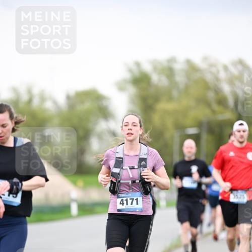 07.04.2024 - 43. Internationalen Wilhelmsburger Insellauf Dr. Thomas Lammeyer http://msf.ph/oto/6041094 07.04.2024 10:37:34 Laufen 4171, 3525 meine-sportfotos.de