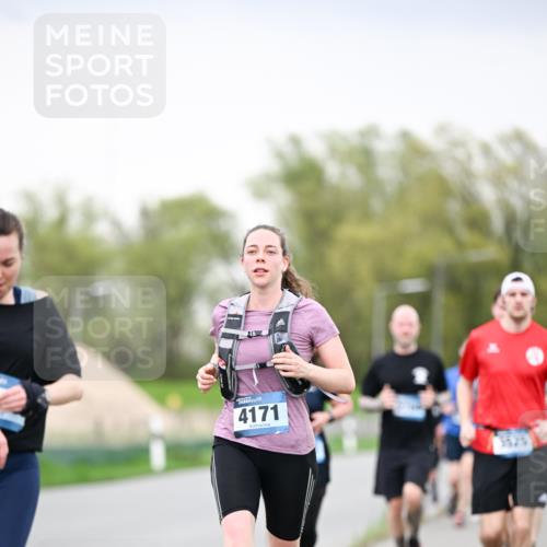 07.04.2024 - 43. Internationalen Wilhelmsburger Insellauf Dr. Thomas Lammeyer http://msf.ph/oto/6041095 07.04.2024 10:37:34 Laufen 4171 meine-sportfotos.de