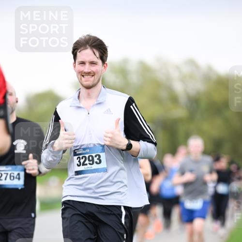07.04.2024 - 43. Internationalen Wilhelmsburger Insellauf Dr. Thomas Lammeyer http://msf.ph/oto/6041133 07.04.2024 10:37:40 Laufen 2764, 3293 meine-sportfotos.de