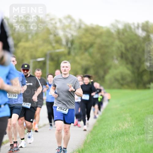 07.04.2024 - 43. Internationalen Wilhelmsburger Insellauf Dr. Thomas Lammeyer http://msf.ph/oto/6041142 07.04.2024 10:37:41 Laufen 3110, 2254, 2622 meine-sportfotos.de